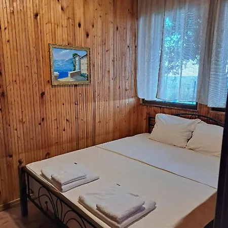 Къмпинг комплекс джулай морнинг *